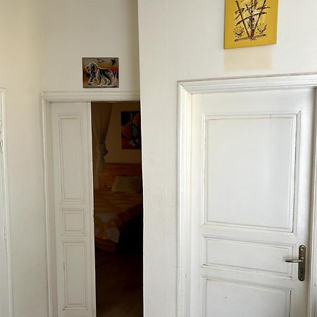 Chambre Spacieuse Avec Balcon - Salle De Bain Exterieure Privee & Breakfast サンルイ エクステリア 写真